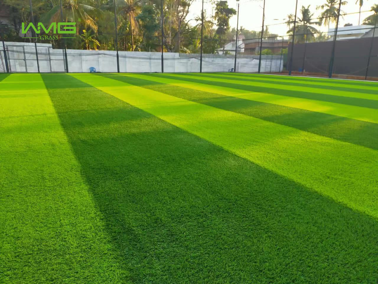 Advantages of the synthetic grass for football field 